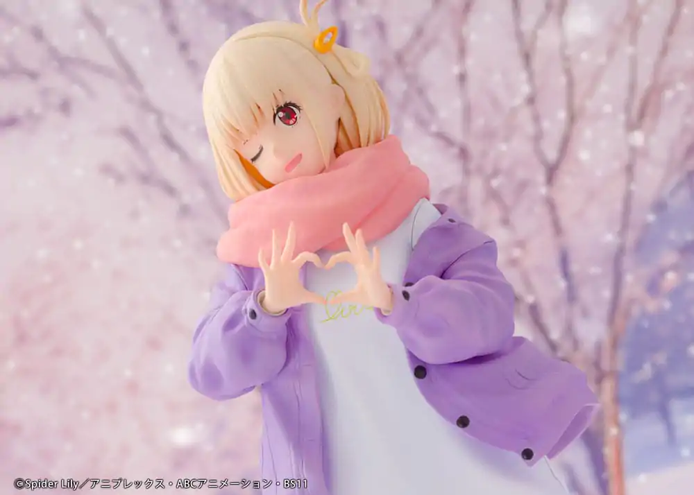 Lycoris Recoil PVC szobor figura 1/7 Chisato Nishikigi Winter Ver. 23 cm        termékfotó