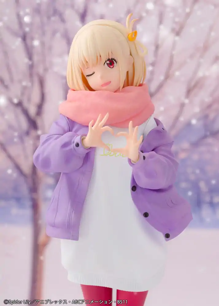 Lycoris Recoil PVC szobor figura 1/7 Chisato Nishikigi Winter Ver. 23 cm        termékfotó