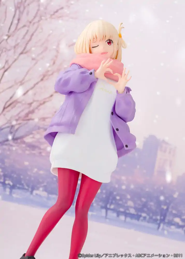 Lycoris Recoil PVC szobor figura 1/7 Chisato Nishikigi Winter Ver. 23 cm        termékfotó