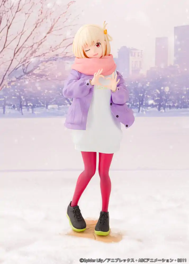 Lycoris Recoil PVC szobor figura 1/7 Chisato Nishikigi Winter Ver. 23 cm        termékfotó