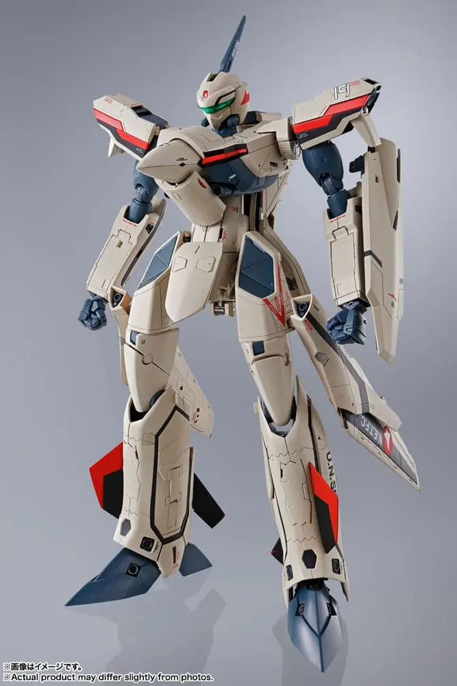 Macross Frontier DX Chogokin YF-19 Excalibur (Isamu Alva Dyson Use) akciófigura 25 cm termékfotó