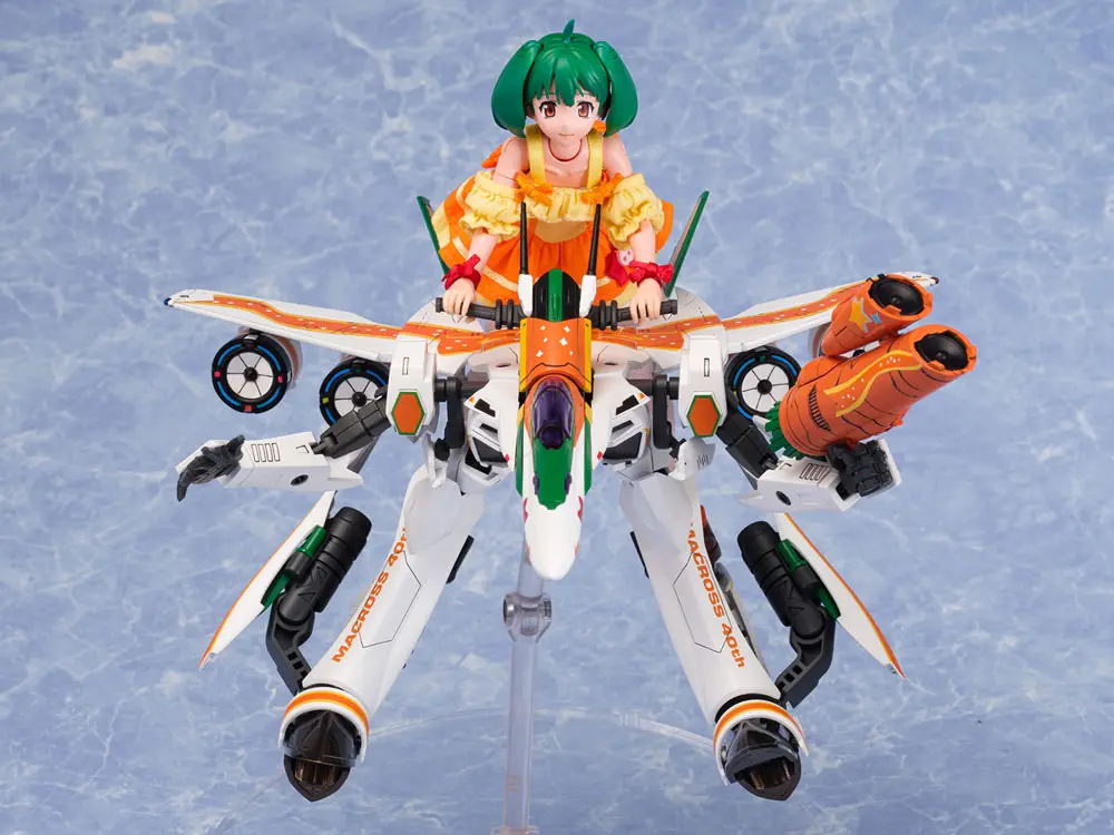 Macross Frontier VF-25F Messiah Ranka Lee Macross 40th Anniversary  Műanyag modell készlet 22 cm termékfotó
