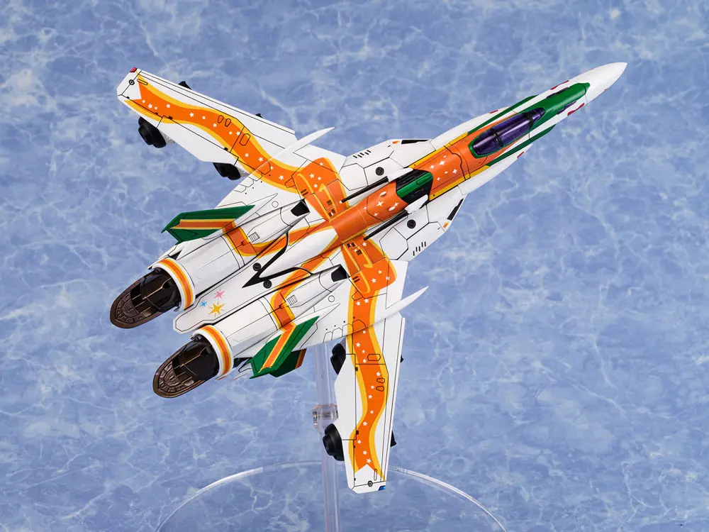 Macross Frontier VF-25F Messiah Ranka Lee Macross 40th Anniversary  Műanyag modell készlet 22 cm termékfotó