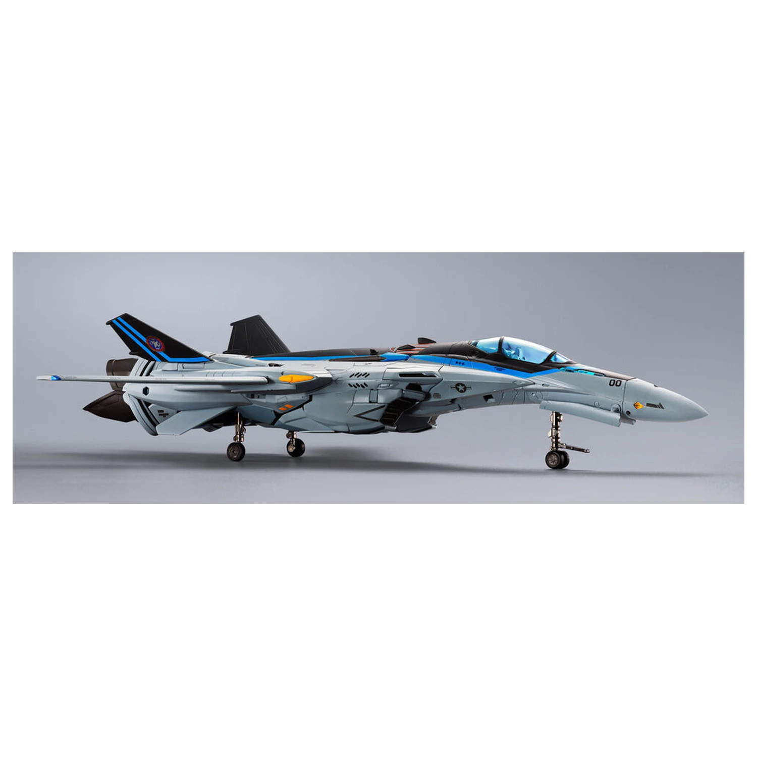 Macross VF-25 Messiah Valkyrie Top Gun Maverick Ver. figura 25cm termékfotó