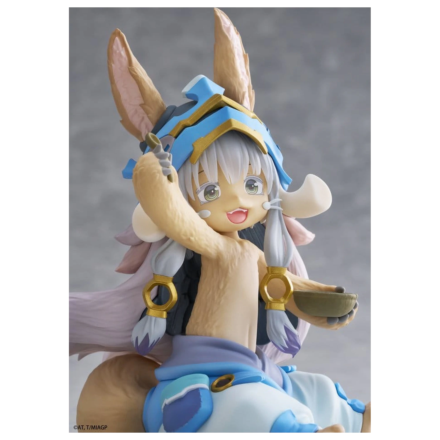 Made in Abyss Desktop Cute Nanachi (Mealtime ver.) PVC figura 13 cm termékfotó