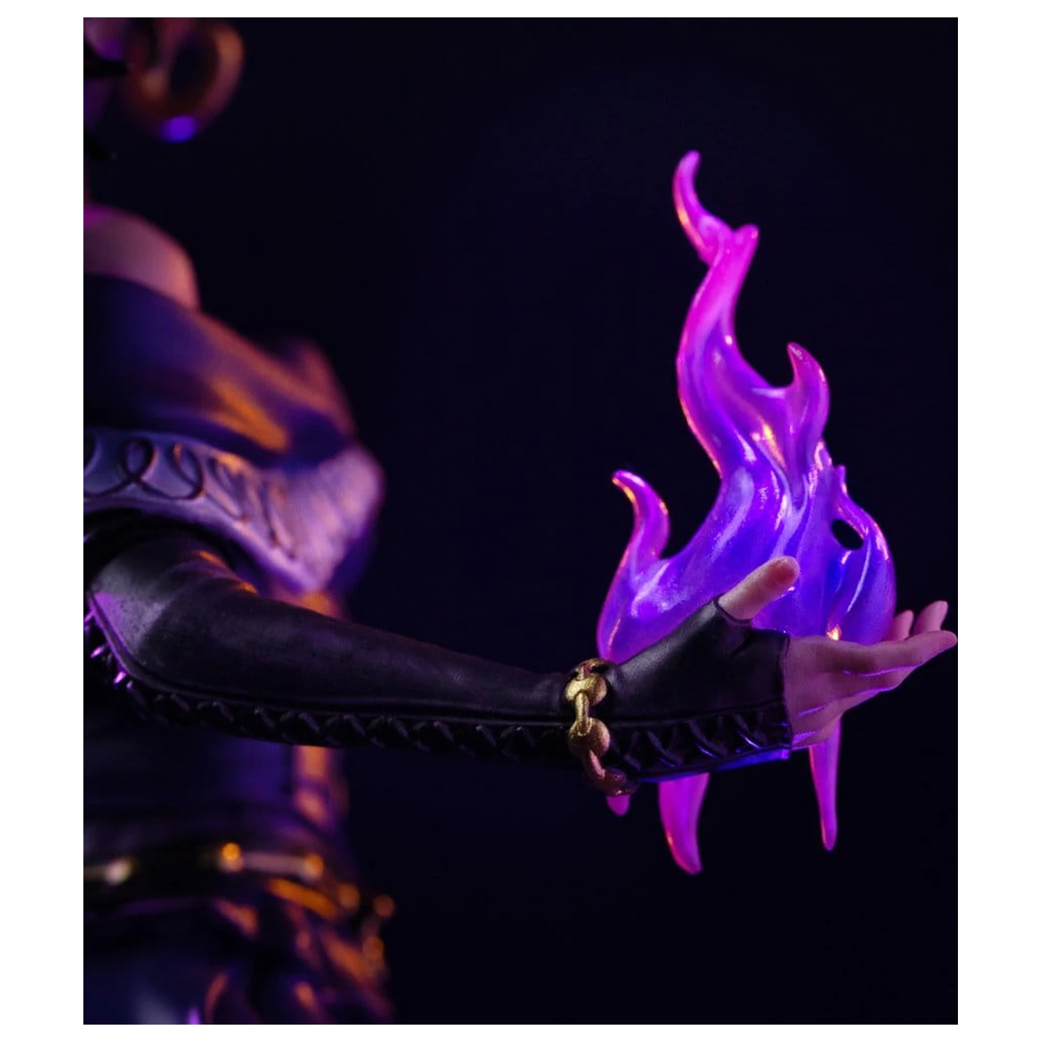 Magic: The Gathering Deluxe Art Scale 1/10 Liliana Vess szobor figura 31 cm termékfotó