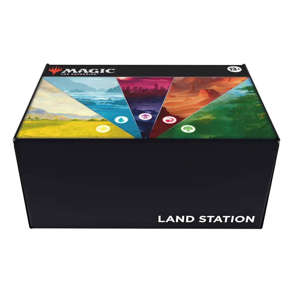 Magic: The Gathering Land Station 2025 angol nyelvű termékfotó