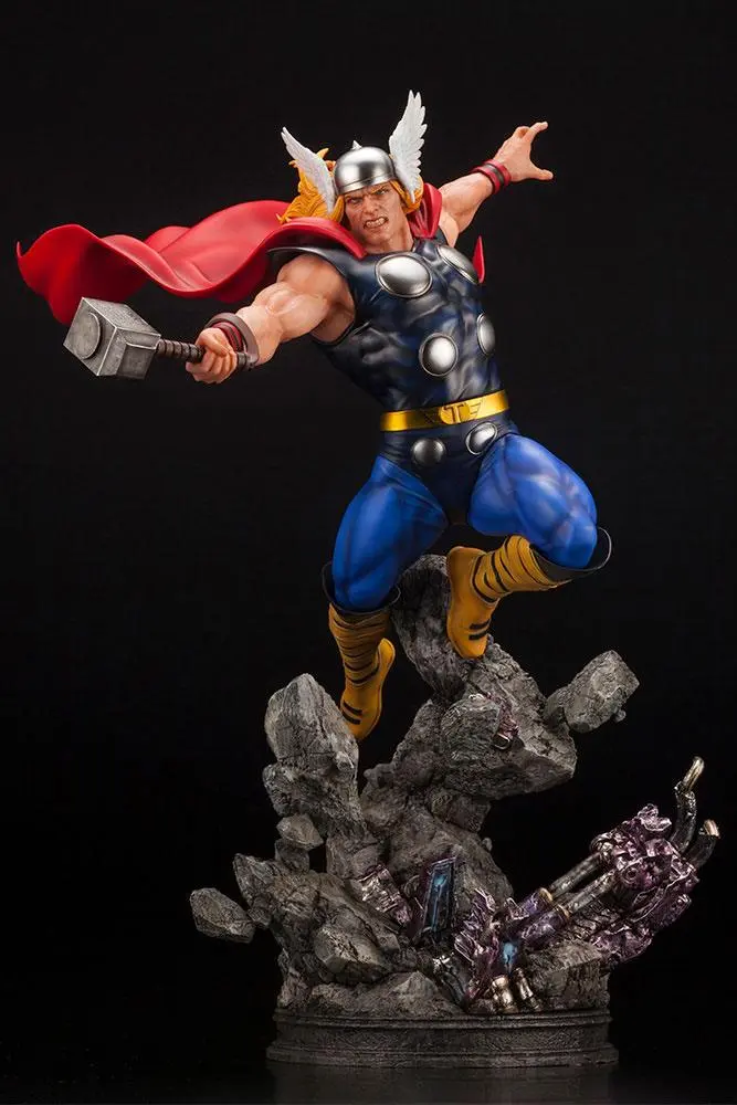 Marvel Avengers Fine Art 1/6 Thor szobor figura 44 cm termékfotó