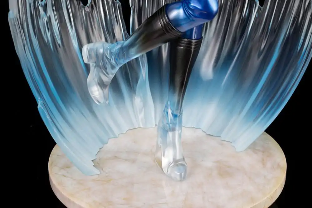 Marvel Bishoujo 1/7 Invisible Woman Ultimate PVC szobor figura 31 cm termékfotó