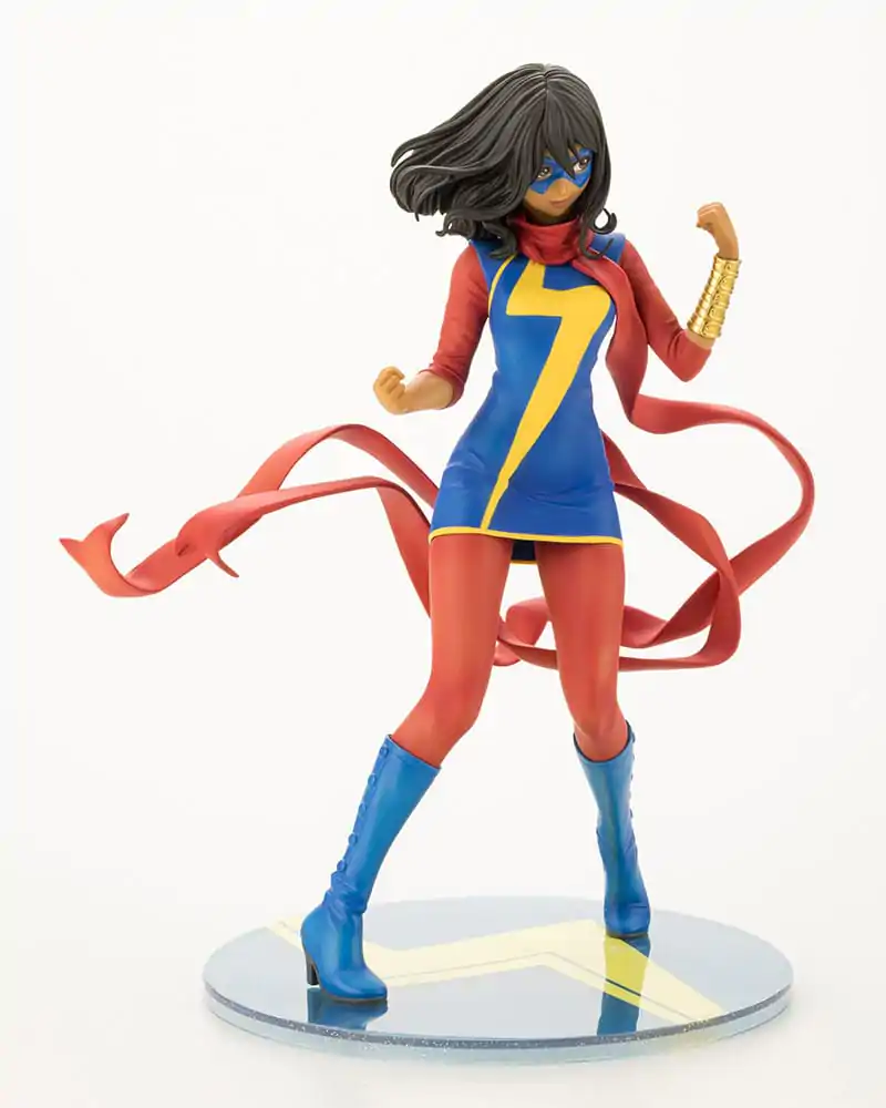 Marvel Bishoujo 1/7 Mrs. Marvel Renewal Package PVC szobor figura 20 cm termékfotó