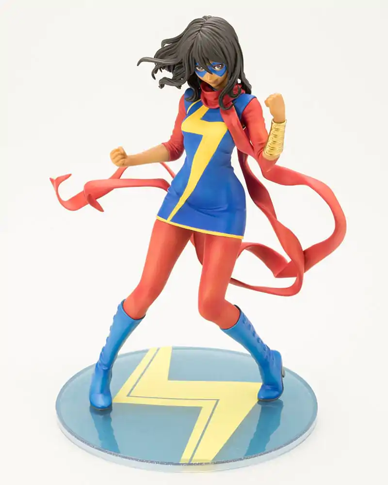 Marvel Bishoujo 1/7 Mrs. Marvel Renewal Package PVC szobor figura 20 cm termékfotó