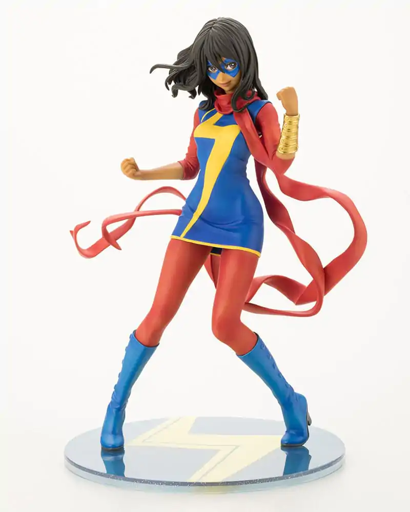Marvel Bishoujo 1/7 Mrs. Marvel Renewal Package PVC szobor figura 20 cm termékfotó