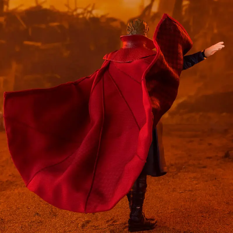 Marvel Bosszúállók Infinity War Doctor Strange figura 15cm termékfotó