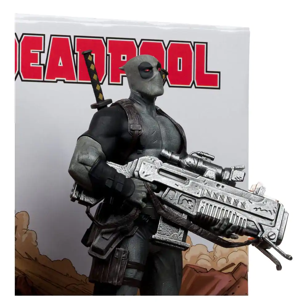 Marvel Collection 1/6 Deadpool (Deadpool #1)(Grey Suit Chase) PVC szobor figura 27 cm termékfotó