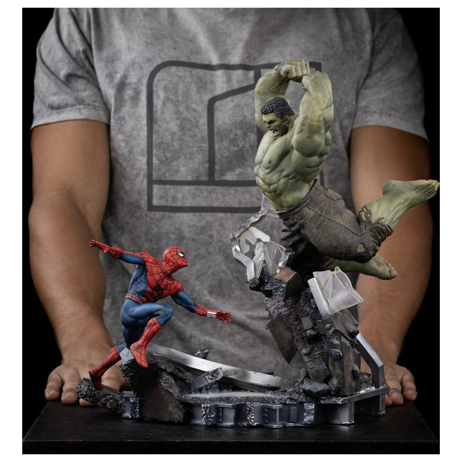 Marvel Comics Art Scale szobor figura 1/10 Spider-Man vs Hulk 38 cm termékfotó