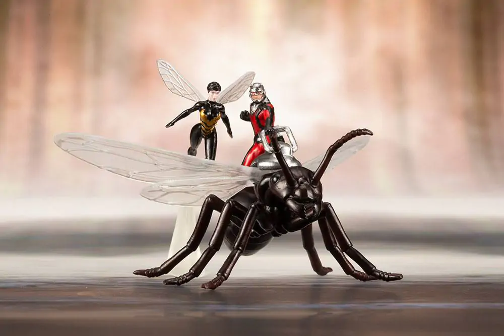 Marvel Comics Avengers Series ARTFX+ 1/10 Astonishing Ant-Man &amp; Wasp PVC szobor figura 19 cm termékfotó