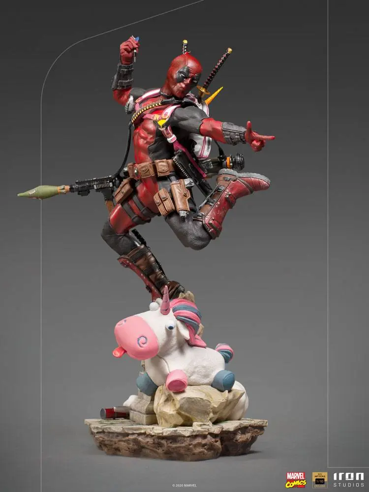 Marvel Comics Deluxe BDS Art Scale 1/10 Deadpool szobor figura 24 cm termékfotó