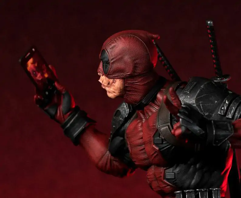 Marvel Comics PrototypeZ 1/6 Deadpool by Erick Sosa szobor figura 46 cm termékfotó