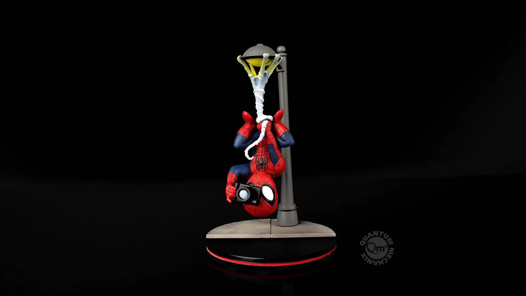 Marvel Comics Q-Fig figura Spider-Man Spider Cam 14 cm termékfotó