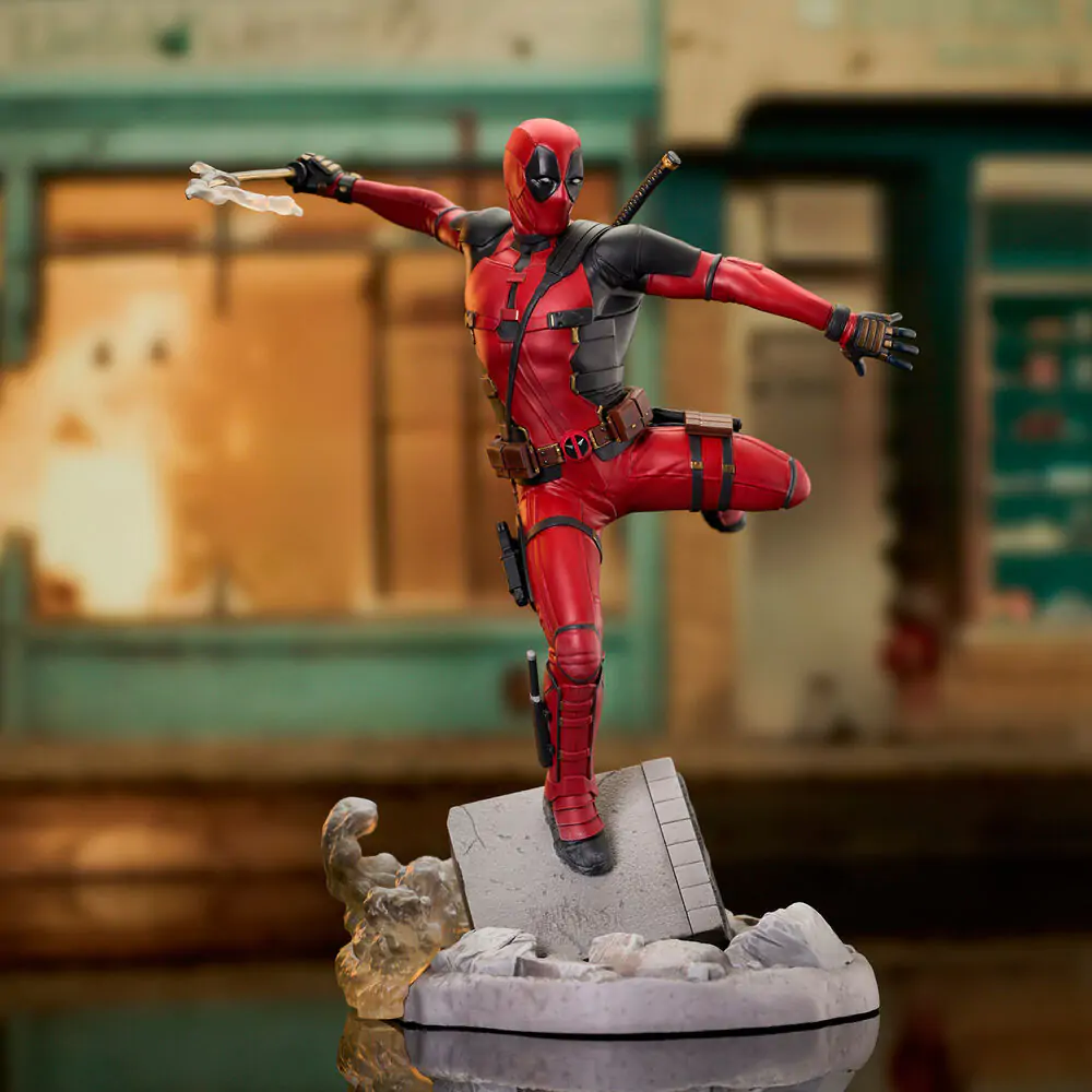 Marvel Deadpool & Wolverine Deadpool figura 25cm termékfotó