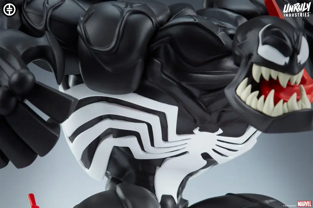 Marvel Designer Series Venom by Tracy Tubera Vinyl szobor figura 23 cm termékfotó