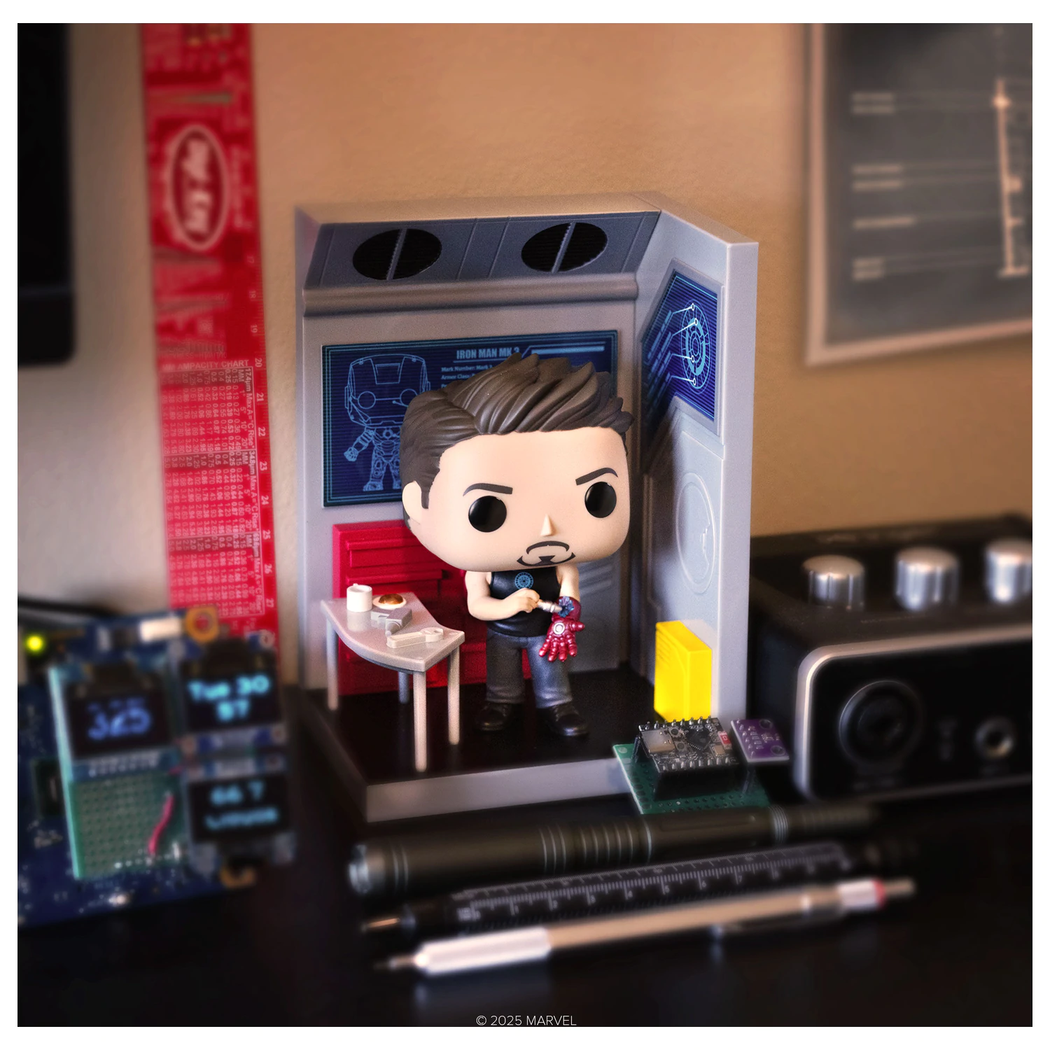 Marvel Funko POP! Nooks Vinyl figura Tony's Garage 9 cm termékfotó