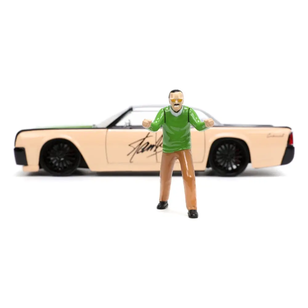 Marvel Hollywood Rides Diecast Model 1/24 1963 Lincoln Continental és Stan Lee figura termékfotó