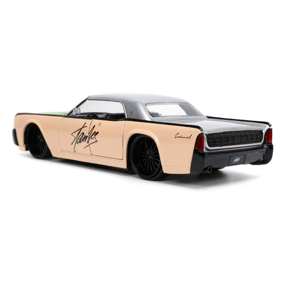 Marvel Hollywood Rides Diecast Model 1/24 1963 Lincoln Continental és Stan Lee figura termékfotó
