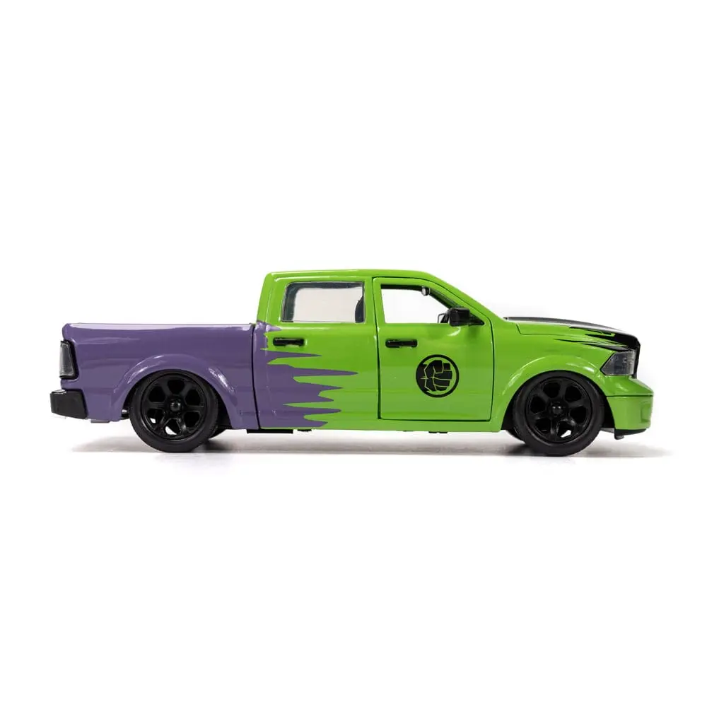 Marvel Hollywood Rides Diecast Model 1/24 2014 Ram 1500 with Hulk figura termékfotó