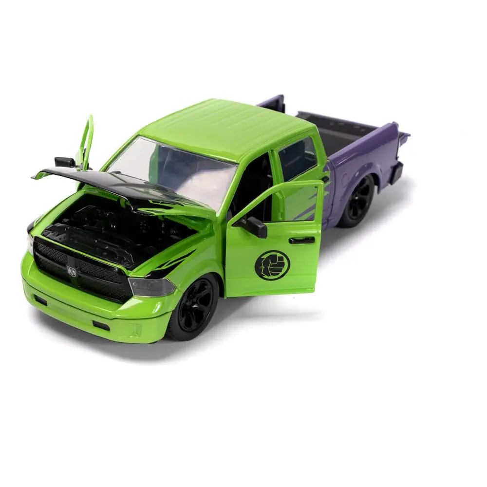 Marvel Hollywood Rides Diecast Model 1/24 2014 Ram 1500 with Hulk figura termékfotó