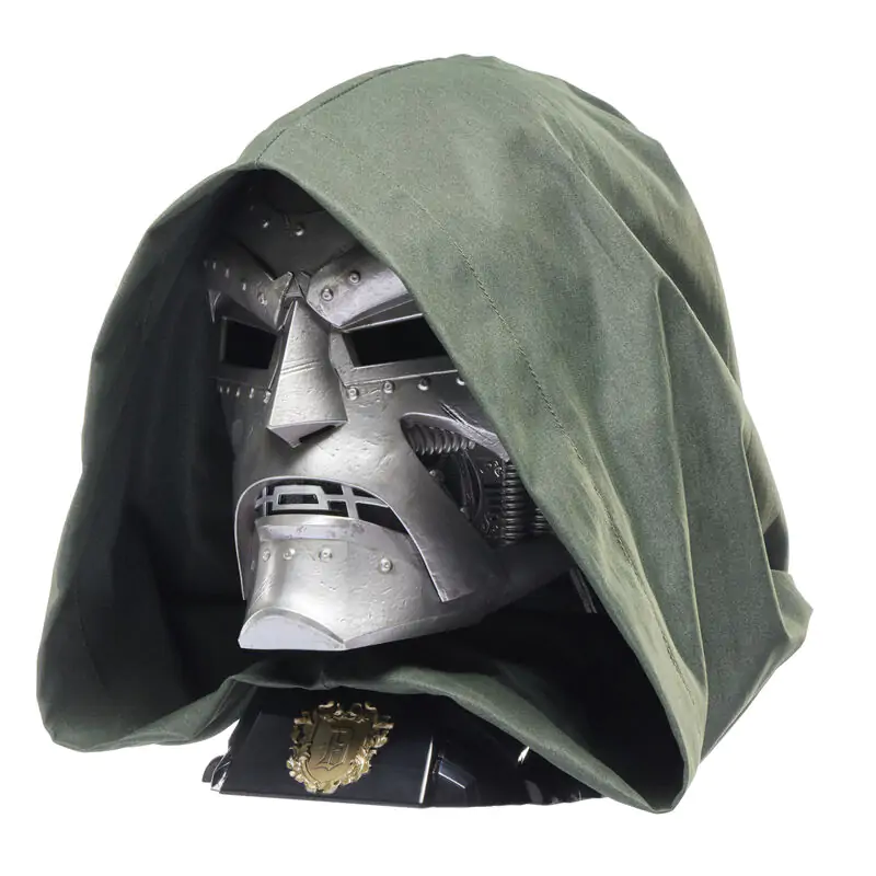 Marvel Legends Doctor Doom roleplay sisak replika termékfotó