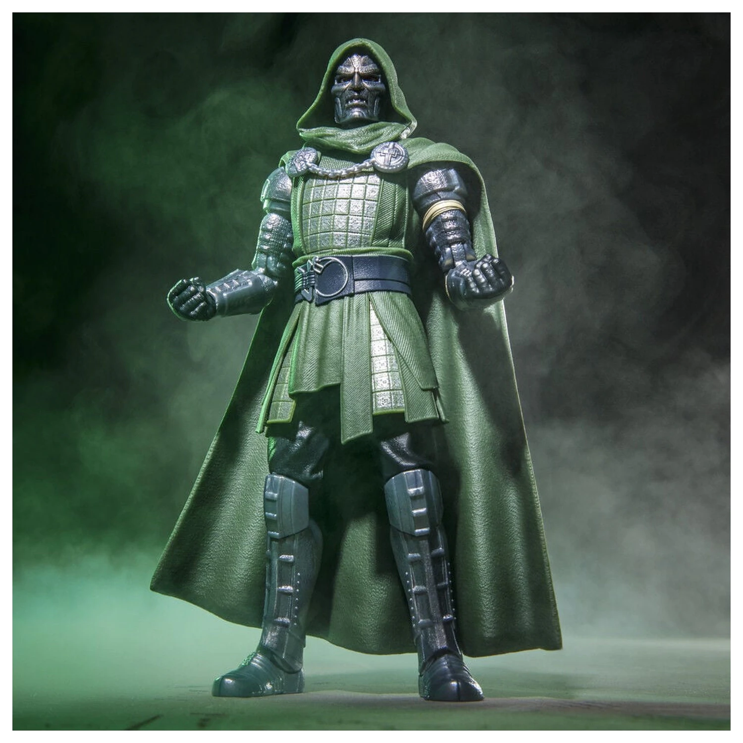 Marvel Legends Series Avengers Doomsday Doctor Doom figura 15cm termékfotó
