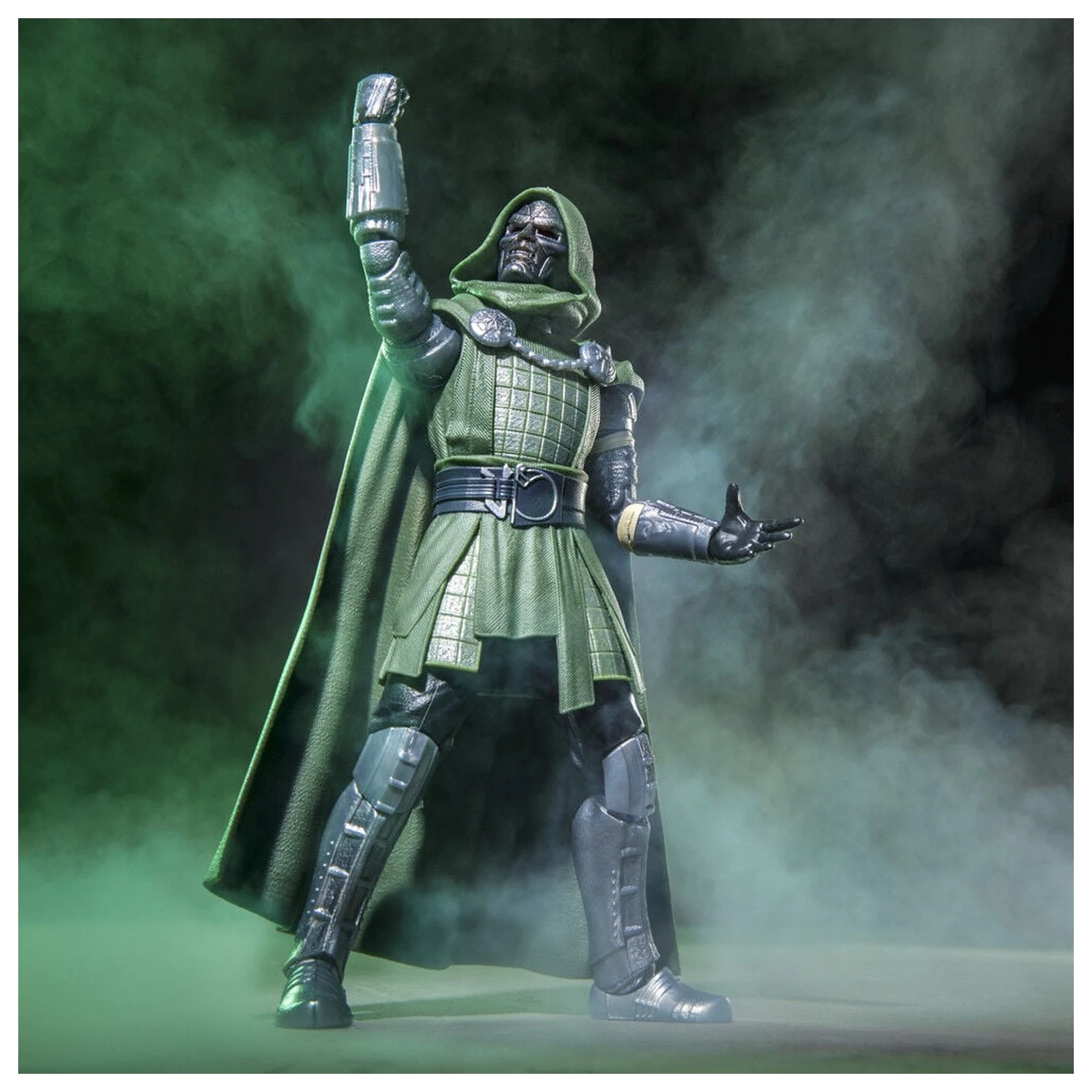 Marvel Legends Series Avengers Doomsday Doctor Doom figura 15cm termékfotó