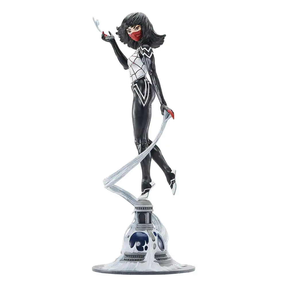 Marvel Premier Collection 1/7 Silk szobor figura 36 cm termékfotó