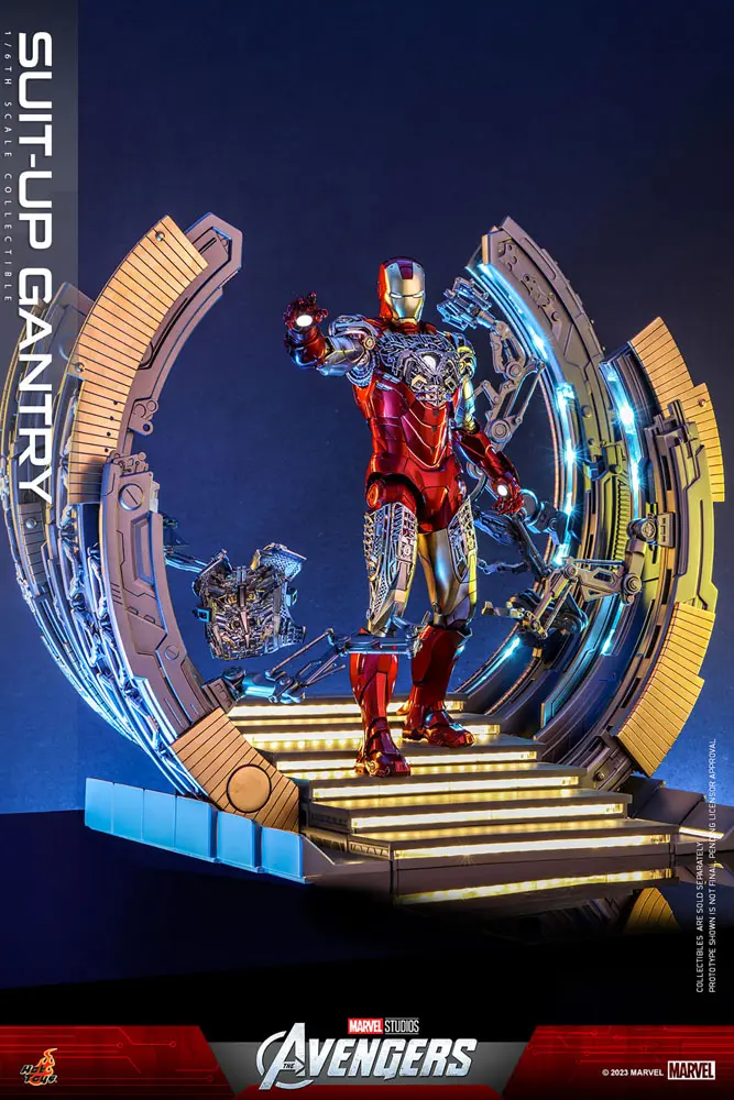 Marvel's The Avengers Accessories Collection Series Iron Man Suit-Up Gantry termékfotó