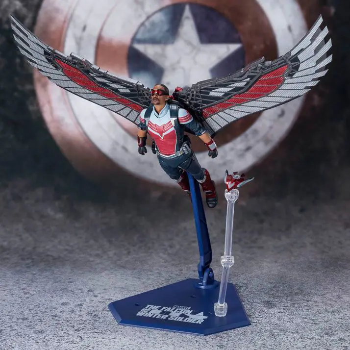 Marvel The Falcon and the Winter Soldier Falcon figura 15cm termékfotó