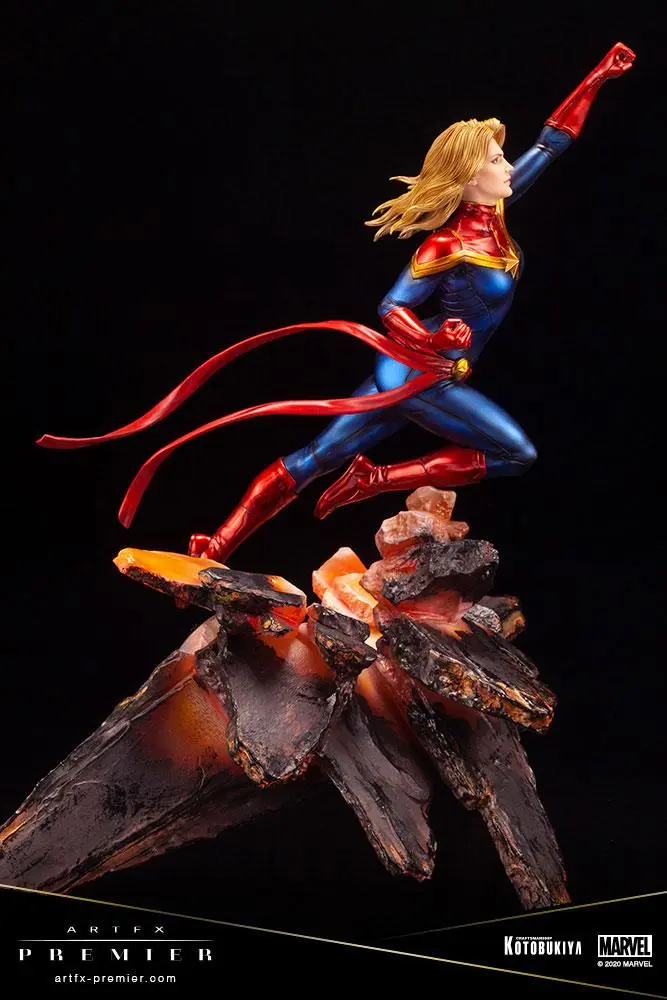 Marvel Universe ARTFX Premier 1/10 Captain Marvel PVC szobor figura 27 cm termékfotó