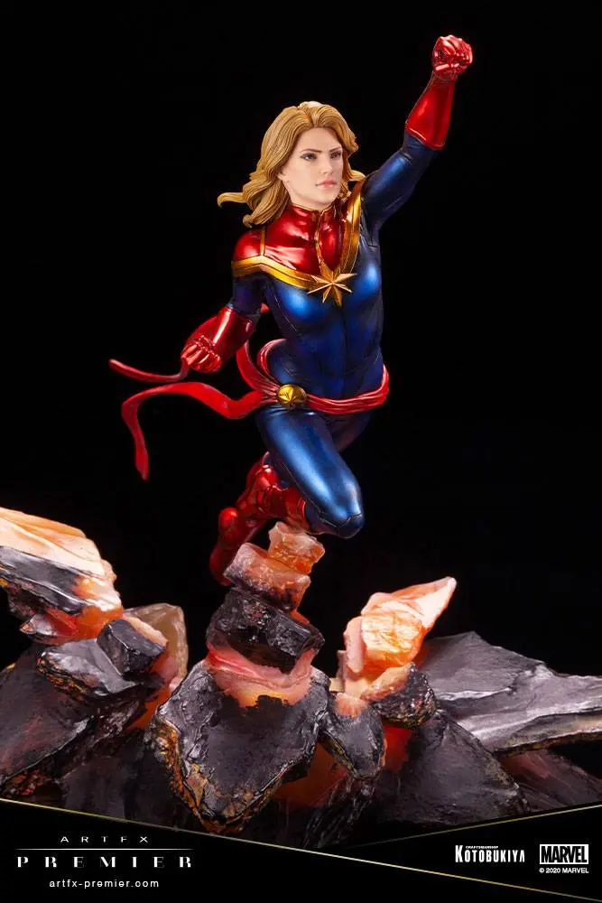 Marvel Universe ARTFX Premier 1/10 Captain Marvel PVC szobor figura 27 cm termékfotó