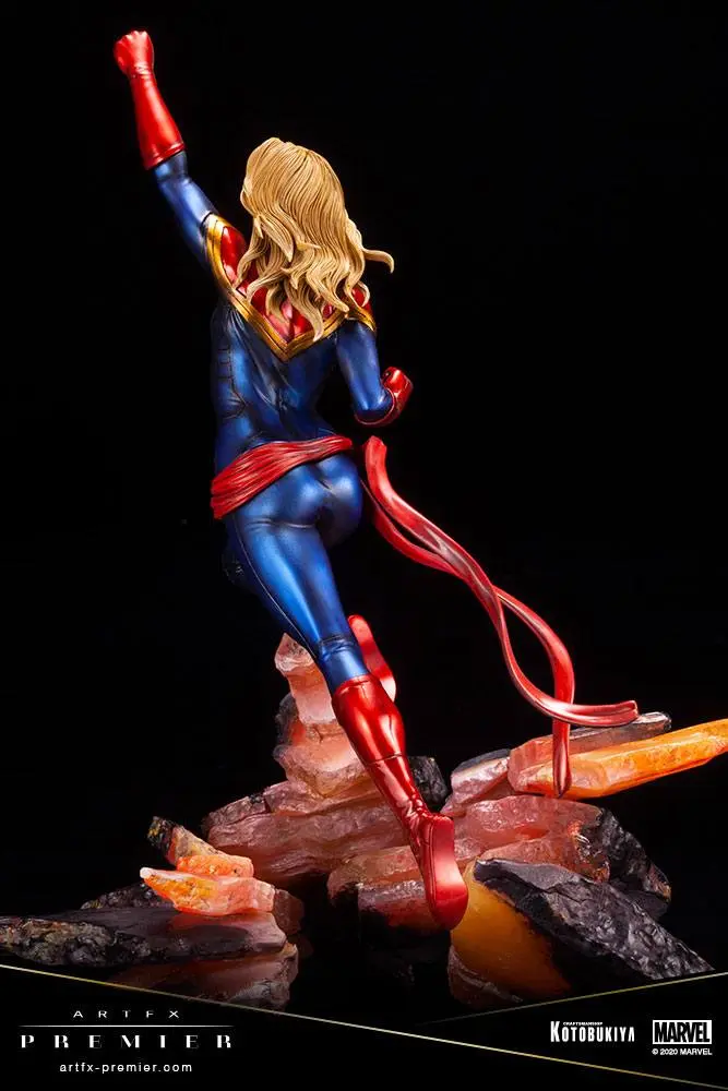 Marvel Universe ARTFX Premier 1/10 Captain Marvel PVC szobor figura 27 cm termékfotó