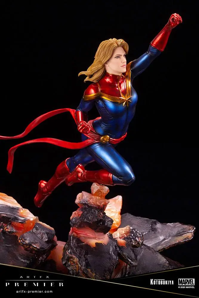 Marvel Universe ARTFX Premier 1/10 Captain Marvel PVC szobor figura 27 cm termékfotó