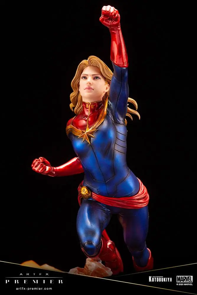 Marvel Universe ARTFX Premier 1/10 Captain Marvel PVC szobor figura 27 cm termékfotó