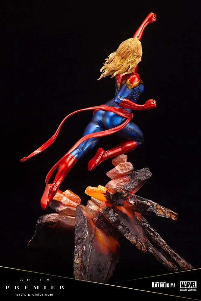 Marvel Universe ARTFX Premier 1/10 Captain Marvel PVC szobor figura 27 cm termékfotó