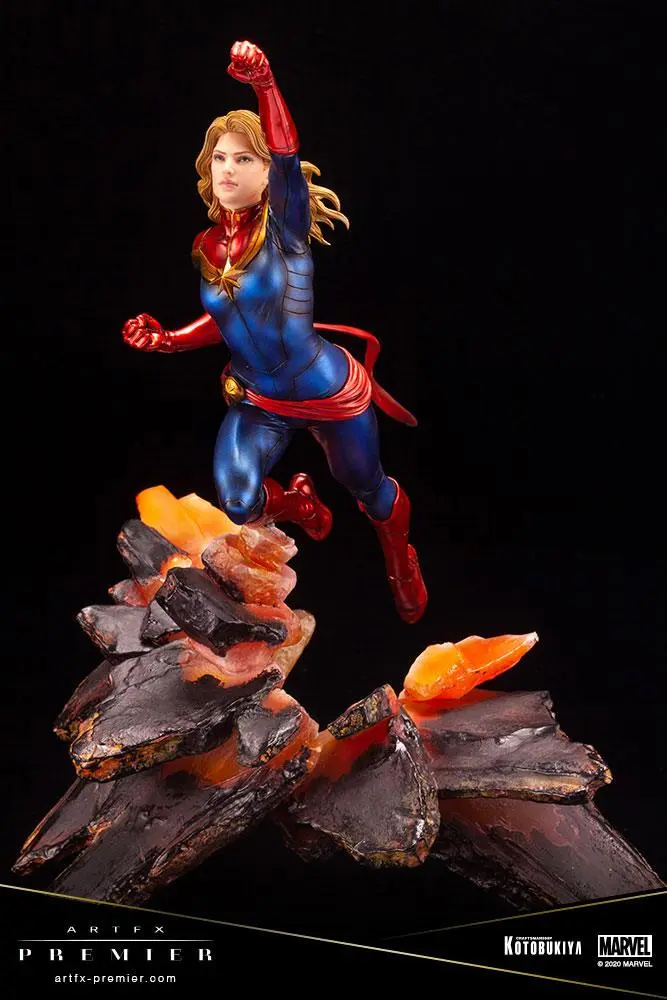 Marvel Universe ARTFX Premier 1/10 Captain Marvel PVC szobor figura 27 cm termékfotó