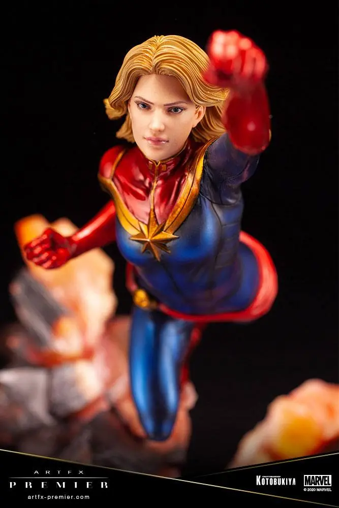 Marvel Universe ARTFX Premier 1/10 Captain Marvel PVC szobor figura 27 cm termékfotó