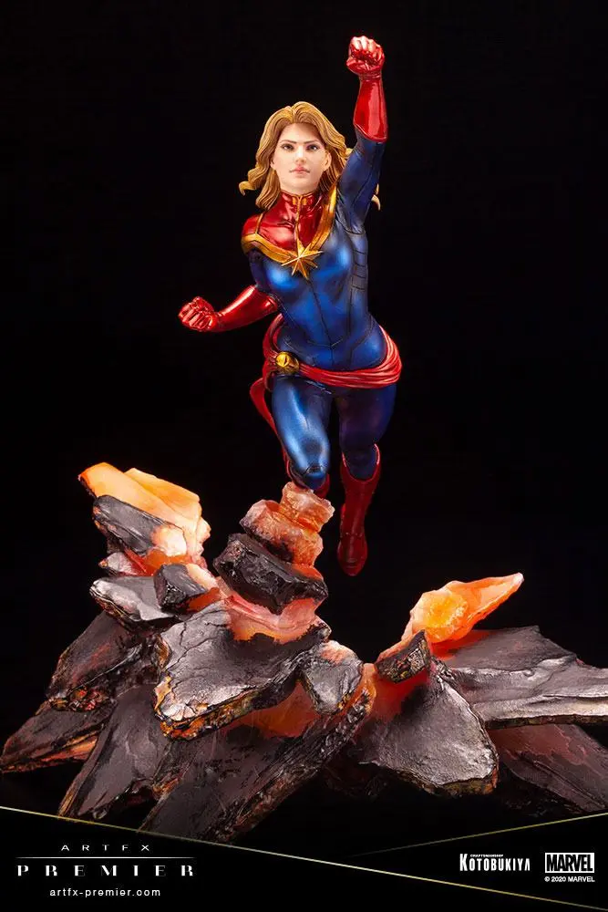 Marvel Universe ARTFX Premier 1/10 Captain Marvel PVC szobor figura 27 cm termékfotó