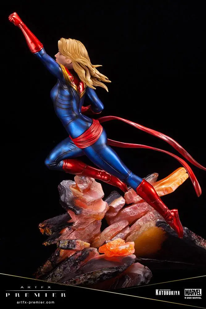 Marvel Universe ARTFX Premier 1/10 Captain Marvel PVC szobor figura 27 cm termékfotó