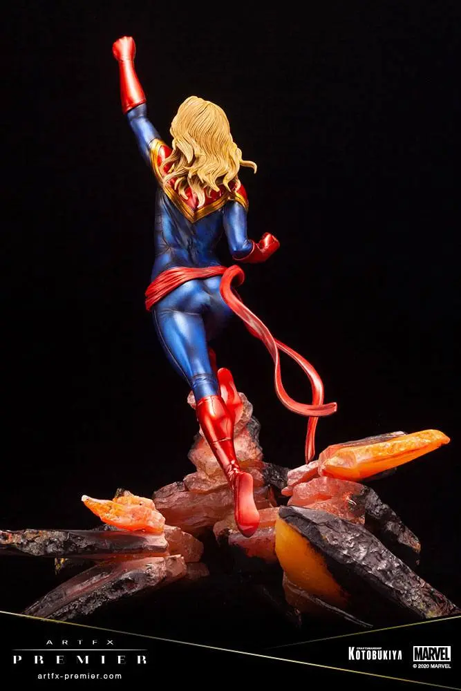 Marvel Universe ARTFX Premier 1/10 Captain Marvel PVC szobor figura 27 cm termékfotó