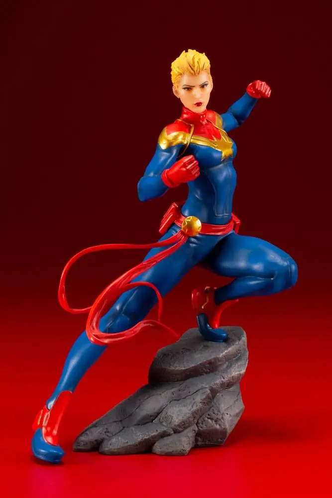 Marvel Universe Avengers Series ARTFX+ 1/10 Captain Marvel PVC szobor figura 17 cm termékfotó