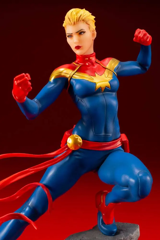 Marvel Universe Avengers Series ARTFX+ 1/10 Captain Marvel PVC szobor figura 17 cm termékfotó