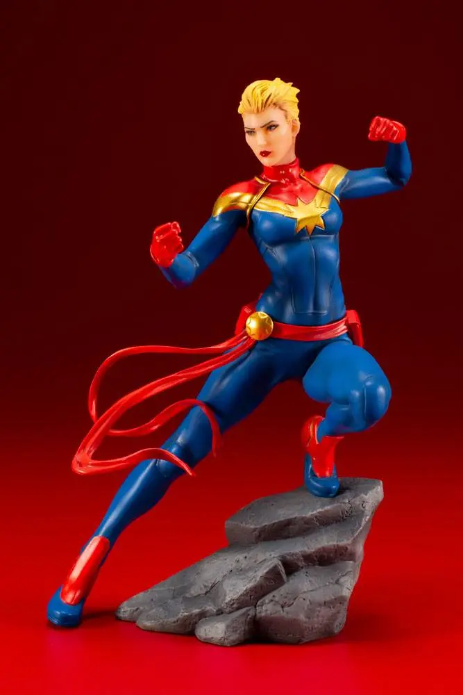 Marvel Universe Avengers Series ARTFX+ 1/10 Captain Marvel PVC szobor figura 17 cm termékfotó
